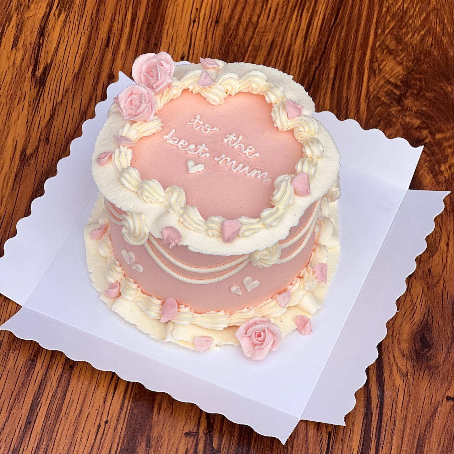 Classic Vintage lunchbox cake